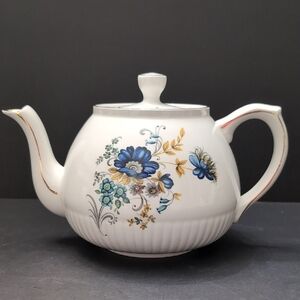 VTG,Ellegreve Wood & Sons of England Blue Floral Ironstone Teapot.